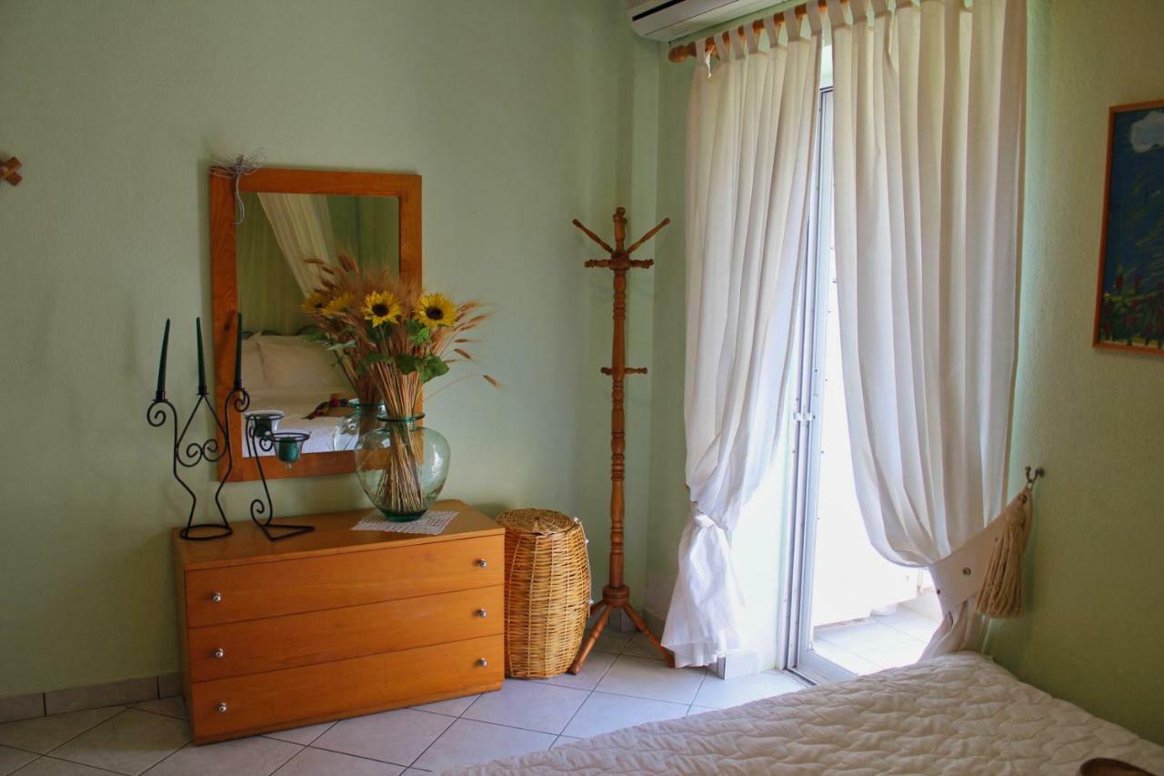 Fokais Beach Apartment Néa Fókaia Zewnętrze zdjęcie